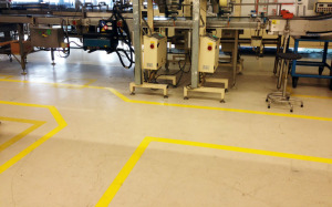line-marking-system-300x187 Противоскользящая лента Heskins на ступени, плитку